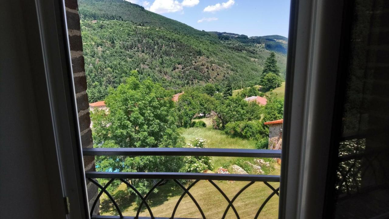 Chambre Privee Chez L'Habitant Saint-Julien-Vocance 외부 사진