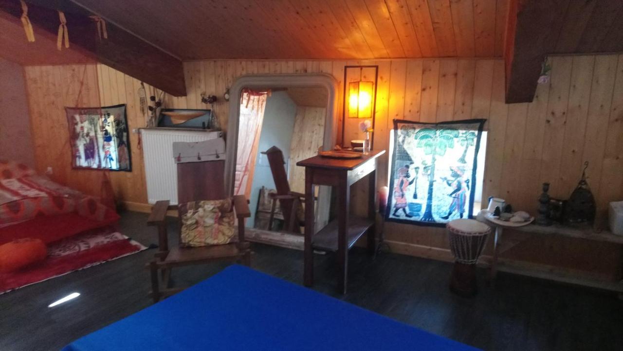 Chambre Privee Chez L'Habitant Saint-Julien-Vocance 외부 사진
